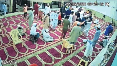 कहासुनी के बाद मस्जिद में भिड़ गए दो पक्ष, कई लोग आए चपेट में, जांच में जुटी पुलिस