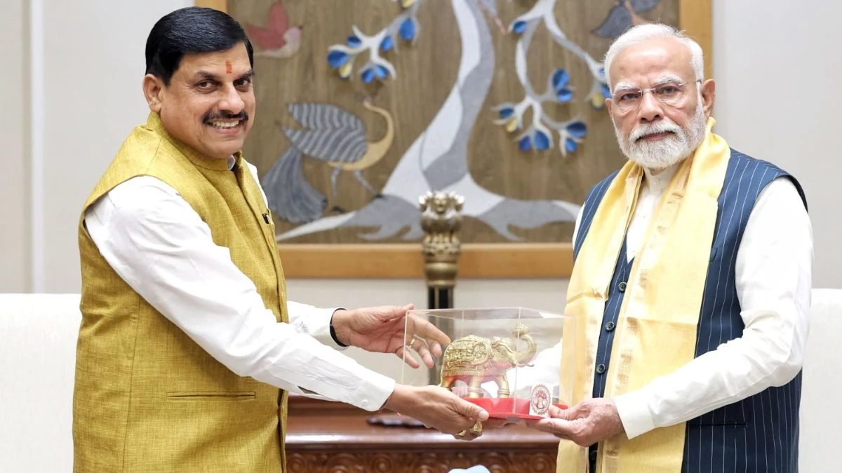 मध्य प्रदेश के मुख्यमंत्री Dr Mohan Yadav ने दिल्ली में पीएम मोदी से की मुलाकात, विभिन्न जनकल्याणकारी कार्यक्रमों में शामिल होने का दिया न्योता