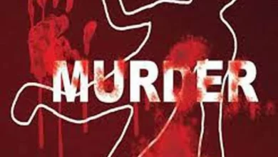 प्रेमी के प्यार में पागल नाबालिग ने नानी को चाकुओं से गोदा