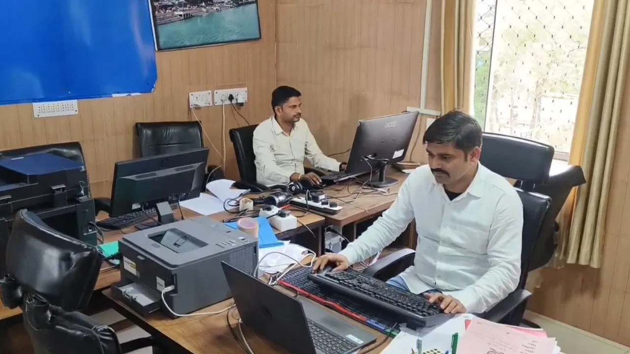 कुवैत से पैसे मंगवाने हैं… होटल मालिक को दिया झांसा, अकाउंट खुलवाकर कर दिया 11 लाख का खेला