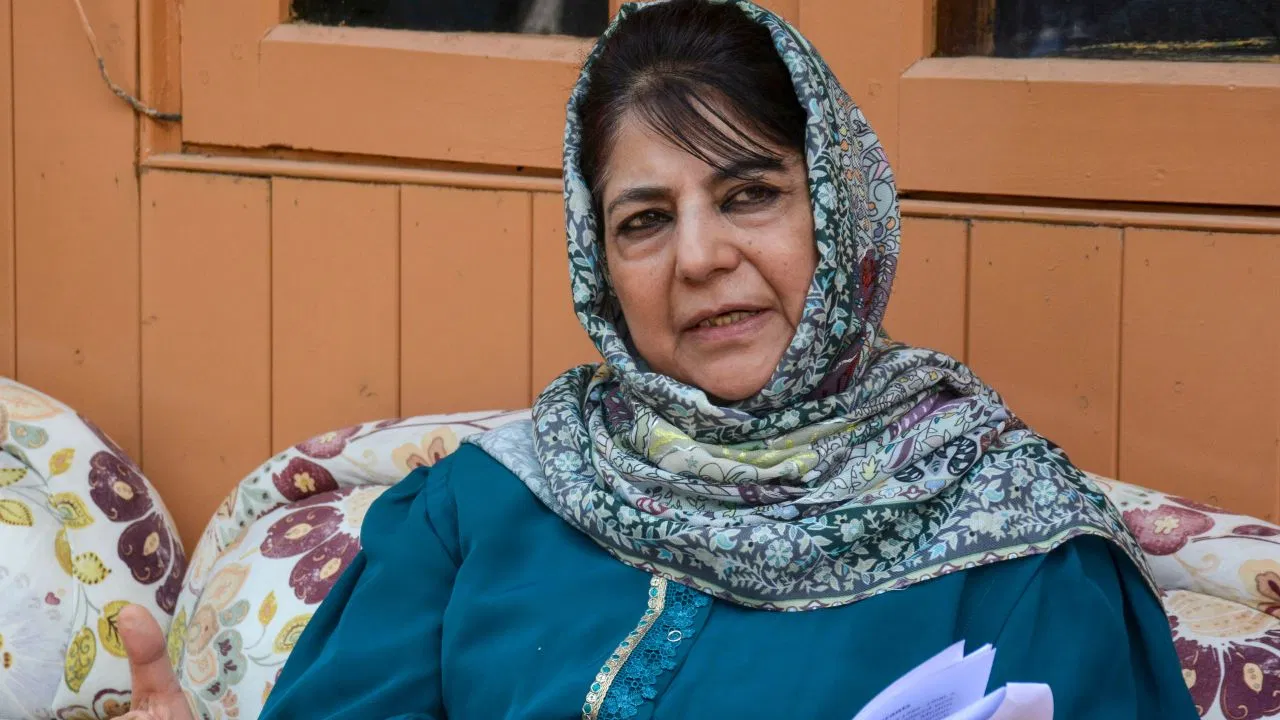 ईरान में अमेरिकी हमले पर भड़कीं महबूबा मुफ्ती, भारत की विदेश नीति पर भी उठा दिए सवाल
