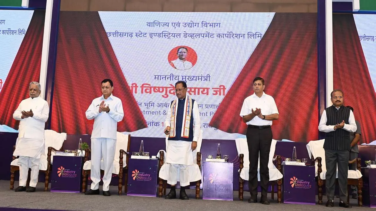 छत्तीसगढ़ में विकास को मिलेगी नई गति, सीएम साय ने वन क्लिक सिंगल विंडो सिस्टम 2.0 का किया शुभारंभ