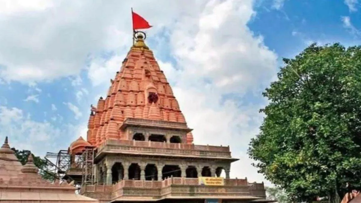 जबलपुर के मंदिरों के लिए ड्रेस कोड हुआ लागू, क्या पहनें क्या नहीं… देखें लिस्ट जबलपुर के मंदिरों के लिए ड्रेस कोड हुआ लागू, क्या पहनें क्या नहीं… देखें लिस्ट