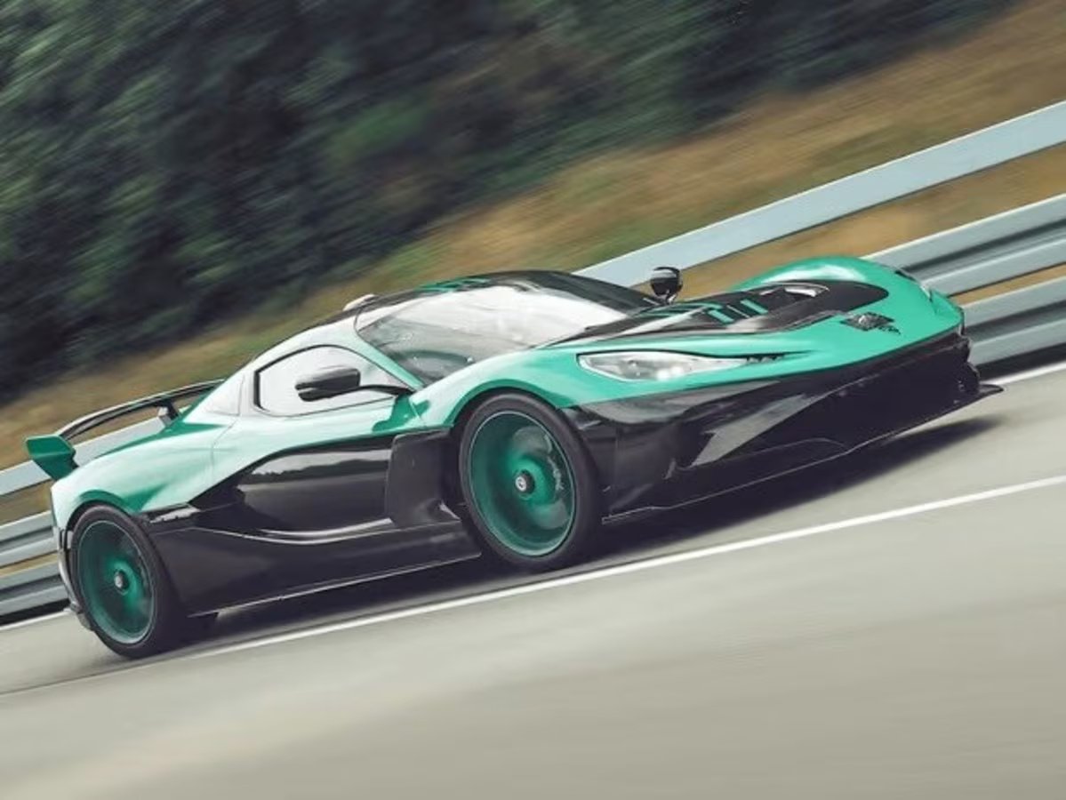इस कार ने बनाए एक साथ 24 वर्ल्ड रिकॉर्ड, ये दुनिया की सबसे तेज इलेक्ट्रिक कार बनी