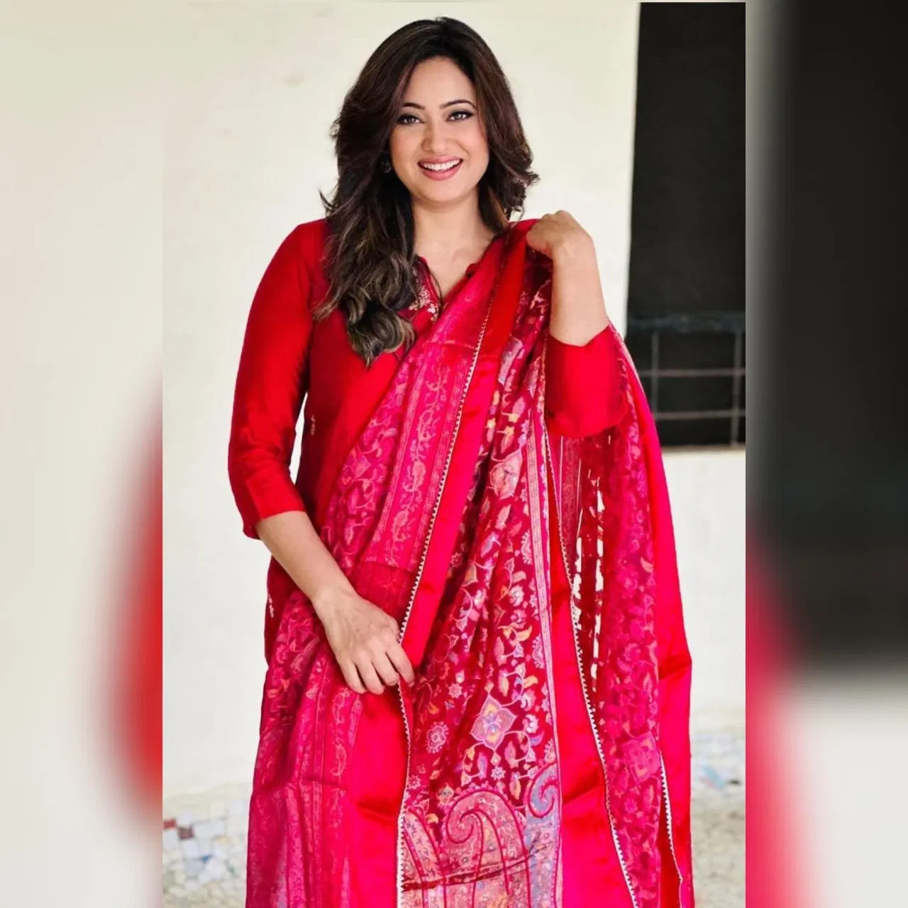 रक्षाबंधन के लिए बेस्ट हैं श्वेता तिवारी के ये सिंपल-सोबर सूट, इन्हें ऐसे करें कॉपी