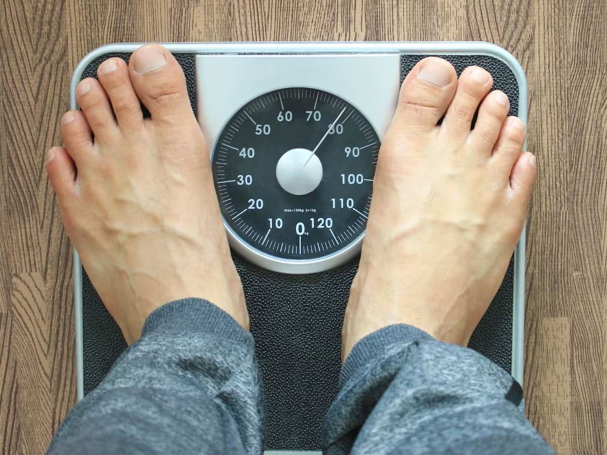 5 टिप्स जिससे फिटनेस कोच ने 25 किलो वजन किया कम और 17 साल तक किया मैनेज 5 टिप्स जिससे फिटनेस कोच ने 25 किलो वजन किया कम और 17 साल तक किया मैनेज