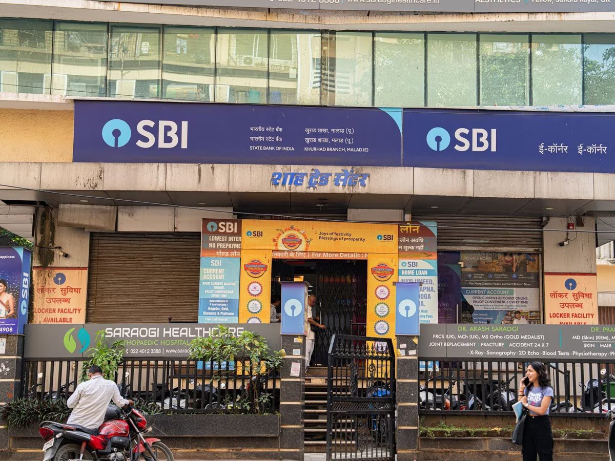 SBI साहित ये 10 बड़े बैंक दे रहे FD करने पर 8.30% तक ब्याज, जानिए कौन दे रहा सबसे तगड़ा रिटर्न