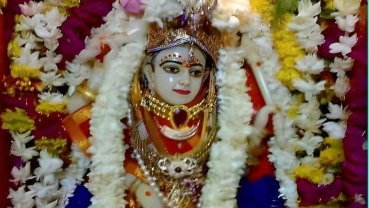 पीतांबरा पीठ में बनेगा वैदिक रिसर्च सेंटर, दुर्लभ किताबें डिजिटलाइज कर रखी जाएंगी