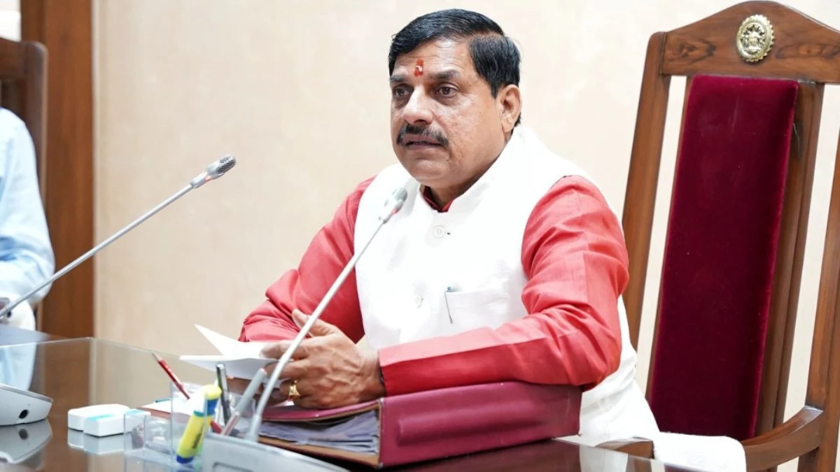“वृन्दावन ग्राम योजना”- गांवों को आत्मनिर्भर बनाने के लिए मुख्यमंत्री का ऐतिहासिक कदम, जानिए इसकी जरूरी शर्तें “वृन्दावन ग्राम योजना”- गांवों को आत्मनिर्भर बनाने के लिए मुख्यमंत्री का ऐतिहासिक कदम, जानिए इसकी जरूरी शर्तें
