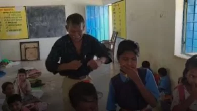 शराब के नशे में… छात्राओं के साथ क्लास में डांस करने वाला प्रधान पाठक निलंबित
