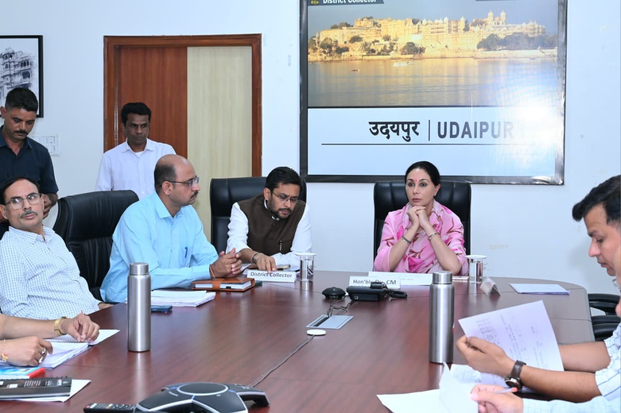 Udaipur News: उदयपुर में नाइट ट्यूरिज्म और वाटर शो की संभावनाओं पर किया जाए काम