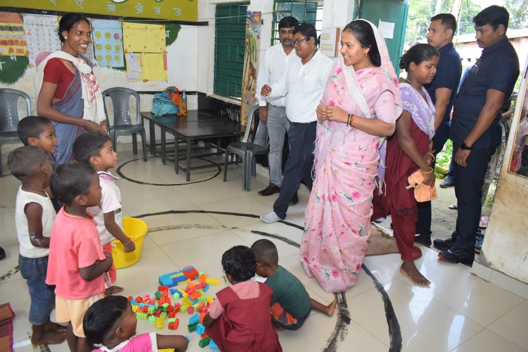 CG News- महिला व बाल विकास मंत्री राजवाड़े का आंगनबाड़ी केंद्रों में औचक निरीक्षण