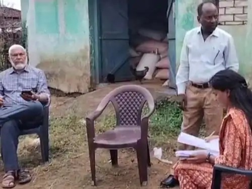 रायगढ़ में पकड़ाया 1200 बोरी अवैध धान:घर में भंडारण कर रखा था; दस्तावेज नहीं दिखाने पर राजस्व विभाग ने किया जब्त