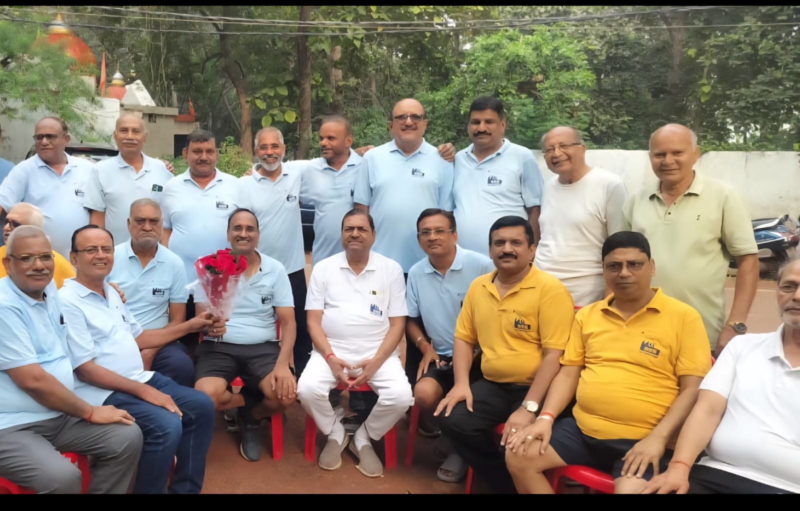 सैर सपाटा संघ के दीवाली मिलन में हुआ काव्य पाठ