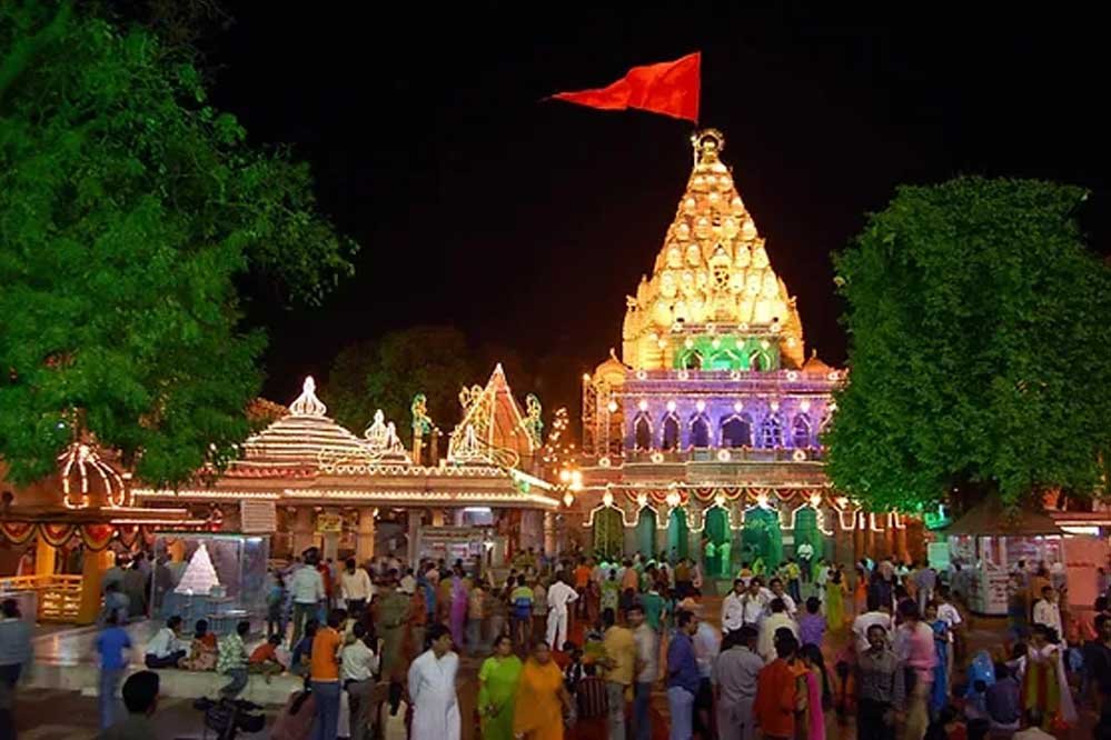 VIP दर्शन पर नई व्यवस्था: महाकाल मंदिर में लाइव मॉनिटरिंग से नजर होगी हर खास मेहमान और आम श्रद्धालु पर