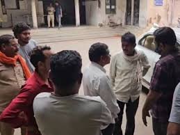 बिलासपुर की स्पंज आयरन फैक्ट्री में हादसा, 30 फीट से गिरने से ऑपरेटर की मौत पर हंगामा बिलासपुर की स्पंज आयरन फैक्ट्री में हादसा, 30 फीट से गिरने से ऑपरेटर की मौत पर हंगामा