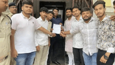 ‘अरपा पैरी के धार’ गाने को लेकर NSUI का प्रदर्शन:सभी सार्वजनिक जगहों पर गीत बजाने की मांग;बोले- डिमांड पूरी नहीं होने पर लाउडस्पीकर बजाएंगे