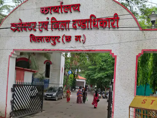 बीएलओ ड्यूटी से इंकार करने पर शिक्षिका निलंबित, मतदाता सूची पुनरीक्षण में लापरवाही पर कार्रवाई तेज