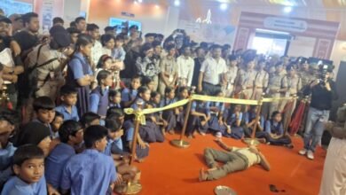 राज्योत्सव में पुलिस विभाग की प्रदर्शनी बनी सजीव रंगमंच,नए कानूनों पर आधारित प्रश्नोत्तरी के प्रति लोगों ने दिखाई रुचि