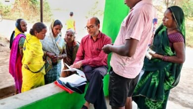 एसआईआर : शुरूआती 5 दिनों में करीब 30 लाख मतदाताओं तक पहुंचे बीएलओ, गणना प्रपत्र वितरित