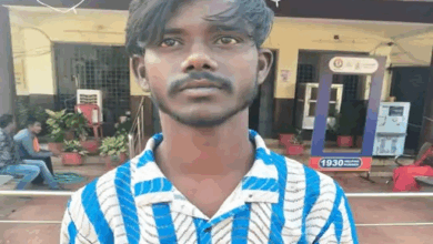भिलाई में तलवार लहराकर राहगीरों को डरा रहा था:पुलिस ने घेराबंदी कर दबोचा; गुंडा बनने के शौक में ऐसी हरकत की