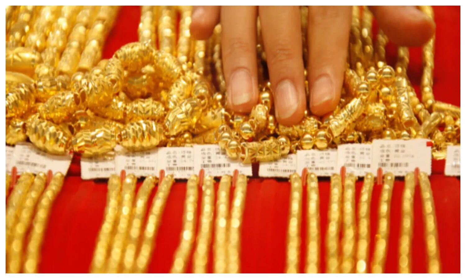 भारत के रत्न और आभूषण निर्यात में अक्टूबर में 31% की बड़ी गिरावट