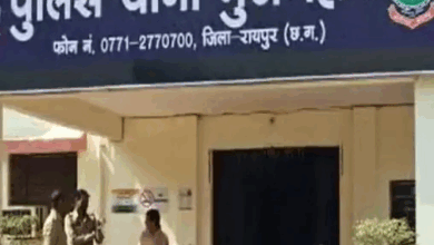 रायपुर की लेडी डॉन पूजा पुलिस हिरासत में:छात्र- छात्राओं को फ्लैट में कैद कर छेड़खानी-लूट की, पुलिस ने पांच आरोपियों को पकड़ा; खुद को बताया था पुलिस अफसर