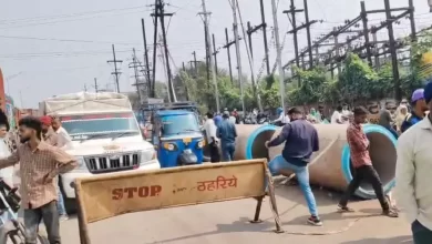 राजधानी में बड़ा हादसा : खुले पड़े गड्ढे में गिरने से दो मासूम की मौत, परिजनों में छाया मातम, लोगो ने गुस्से में जाम किया रिंग रोड