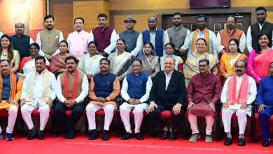 पुराने विधानसभा भवन के आखिरी दिन सीएम साय ने ली यादगार तस्वीर, कहा- लोकतांत्रिक यात्रा का साक्षी रहा ये भवन …