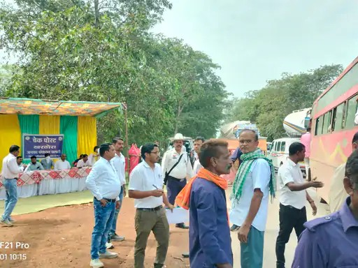 PM की सभा में जा रहे लोगों को कराया नाश्ता-पानी:बलौदाबाजार से आने वालों के लिए संडी चेकपॉइंट पर व्यवस्था