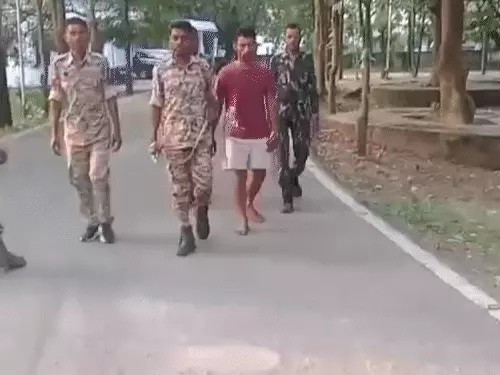 दंतेवाड़ा जेल से भागा आरोपी 7 महीने बाद गिरफ्तार:3 जिलों में पुलिस ने रेड मारी, हर बार छिप जाता था; घेराबंदी कर पकड़ा