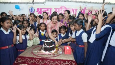श्रद्धा महिला मंडल ने श्रवण-बाधित बालिकाओं के बीच मनाया बाल दिवस