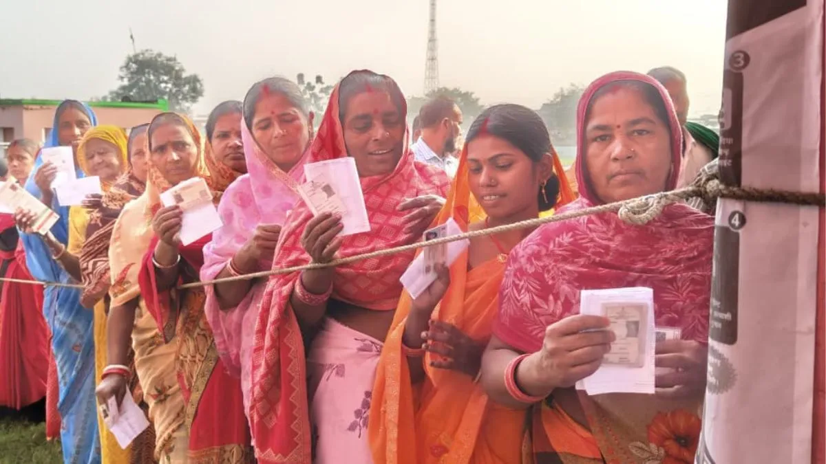 Bihar Chunav 2025 : बिहार विधानसभा चुनाव के पहले चरण में दोपहर 1 बजे तक 44.48% वोटिंग, तेज हुई मतदान की रफ्तार