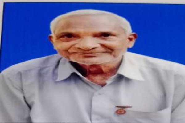 देहदान: जीवनभर कर्मयोगी बनकर कुरुद के देवसिंह सोनबेर ने की देश सेवा, मरणोपरांत भी बने मानवता की मिसाल देहदान: जीवनभर कर्मयोगी बनकर कुरुद के देवसिंह सोनबेर ने की देश सेवा, मरणोपरांत भी बने मानवता की मिसाल