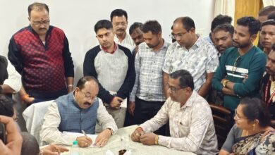 पत्रकारों पर बेवजह हो रहे एफआईआर के विरोध में बालोद जिले के पत्रकारों ने डिप्टी सीएम से की मुलाकात, कहा – जानबूझकर पत्रकारों को डराया जा रहा