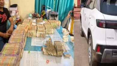 बालोद: सीक्रेट चैंबर वाली कार से 3 करोड़ रुपए नकद बरामद, दो युवक हिरासत में