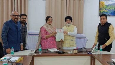 शहीद वीर नारायण सिंह अंतरराष्ट्रीय क्रिकेट स्टेडियम, नया रायपुर के उन्नयन और संचालन के लिए एमओयू पर हस्ताक्षर