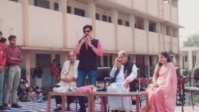 बाल दिवस पर लाखे स्कूल में विज्ञान प्रदर्शनी और आनंद मेला का आयोजन