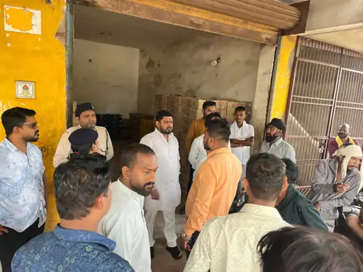 रायपुर में नई शराब दुकान का विरोध:लोग बोले-भाटागांव में पहले से चल रही भट्ठी, इससे माहौल खराब होगा, पार्षद ने हटाने की मांग की