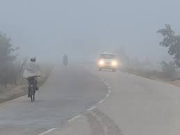 छत्तीसगढ़ में ठंडी हवाओं का असर, पेंड्रा में न्यूनतम तापमान 9°C तक गिरा, लोग अलाव पर निर्भर
