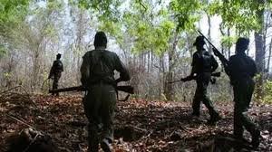 सुकमा-दंतेवाड़ा बॉर्डर पर IED धमाका, CRPF जवान घायल — रायपुर एयरलिफ्ट कर भेजा गया, नक्सलियों की नई साजिश से दहला जंगल इलाका