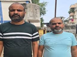 धमतरी में फर्जी IT रेड का सनसनीखेज मामला: कार सवार 7 लोगों ने डॉक्टर के घर की तलाशी ली, जेवर-कैश निकलवाए, बिना कुछ लिए फरार