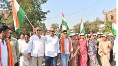 धमतरी: देश की एकता और अखंडता के संदेश के साथ आमदी से गांधी चौक तक निकली पदयात्रा; मंत्री, सांसद, विधायक हुए शामिल