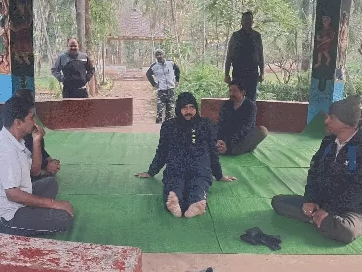 3 दिन शीतलहर चलेगी…अंबिकापुर में 7° लुढ़का पारा:रायपुर में नवंबर में 9 साल में दूसरी बार तापमान 13°C तक पहुंचा;बलौदाबाजार-पेंड्रा में अलाव का सहारा