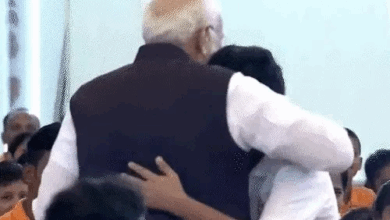 मोदी बोले- नवा रायपुर को बनाएंगे प्रदेश की पहली सोलर-सिटी:साईं हॉस्पिटल में बच्चे को लगाया गले, तीजन बाई और विनोद शुक्ल का हालचाल जाना