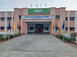 धमतरी: छात्रावास में 12 वीं के छात्र ने लगाई फांसी, घटना के बाद मचा हडकंप; परिजनों ने आत्महत्या पर जताया संदेह