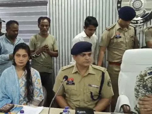 बांग्लादेशी चोर ओडिशा में छिपकर बस्तर में चोरी करते थे:पहले रेकी फिर वारदातें,CCTV का DVR नदी में फेंकते थे; 20 लाख के जेवर-कैश जब्त
