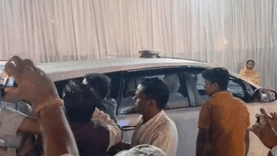 राज्योत्सव पर बवाल…BJP कार्यकर्ताओं-पुलिसकर्मियों में झड़प VIDEO:वर्दी के बटन और नेमप्लेट तोड़े गए, बेमेतरा में कलेक्टर से भिड़े बीजेपी कार्यकर्ता, कार्यक्रम से चले गए विधायक