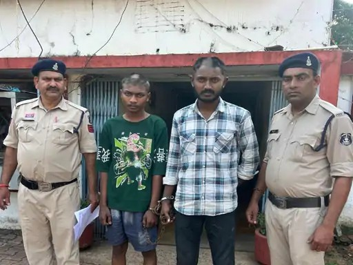 भिलाई में दवाई लेकर घर लौट रही युवती से छेड़छाड़:बाइक पर बैठाने का प्रयास किया, मना करने पर पेट में लात मारी, बाल खींचे