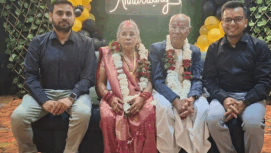65 साल पहले रह गए थे अरमान अधूरे, 82 साल उम्र में फिर से निकली बारात; हाथ में लाठी लेकर डाली वरमाला